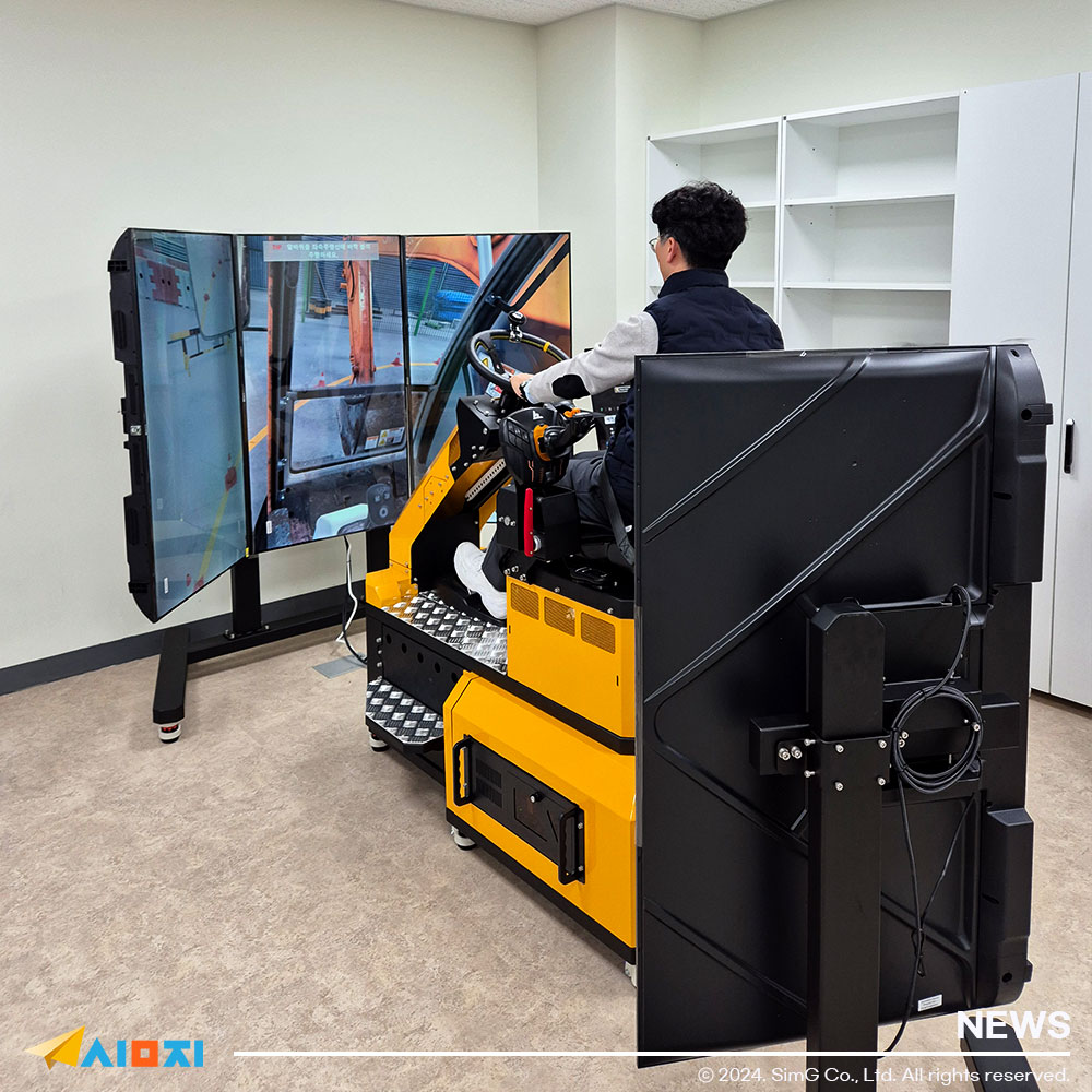 Hình ảnh cán bộ cơ quan việc làm đang trình diễn sản phẩm